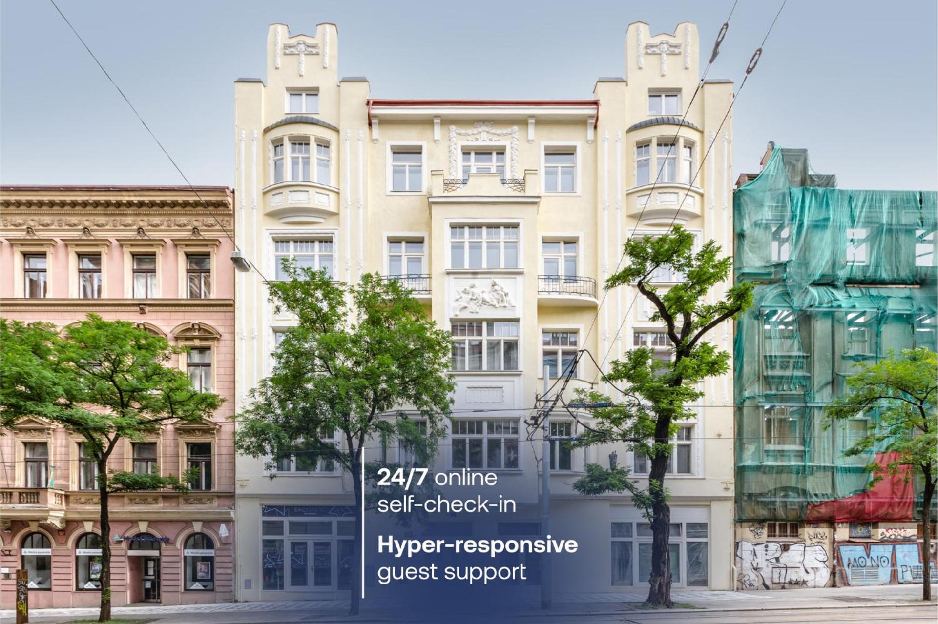 Turnkey I Charles Square Apartments Prag Eksteriør billede